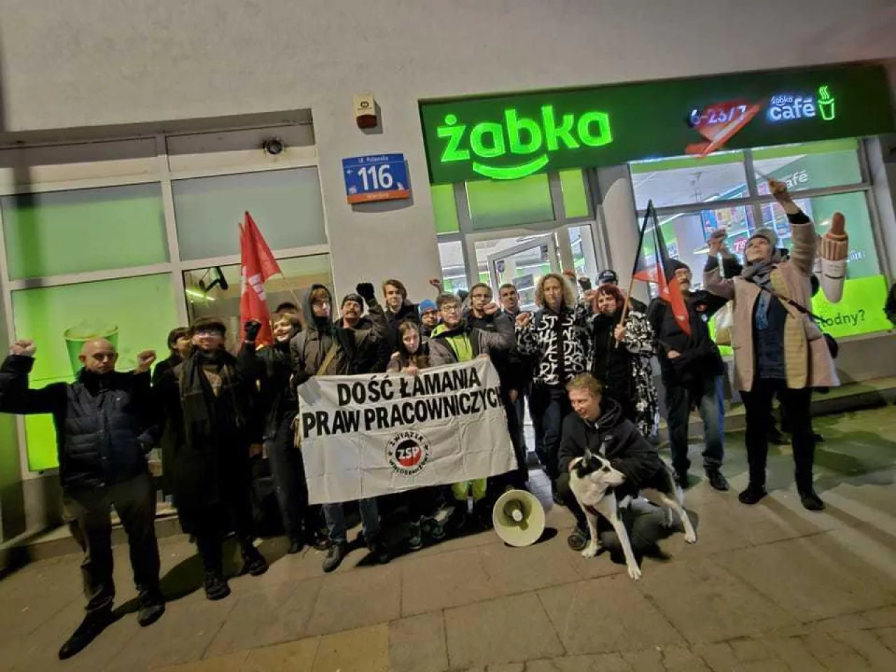 &lt;p&gt;Protest przed Żabką w Warszawie.&lt;/p&gt;