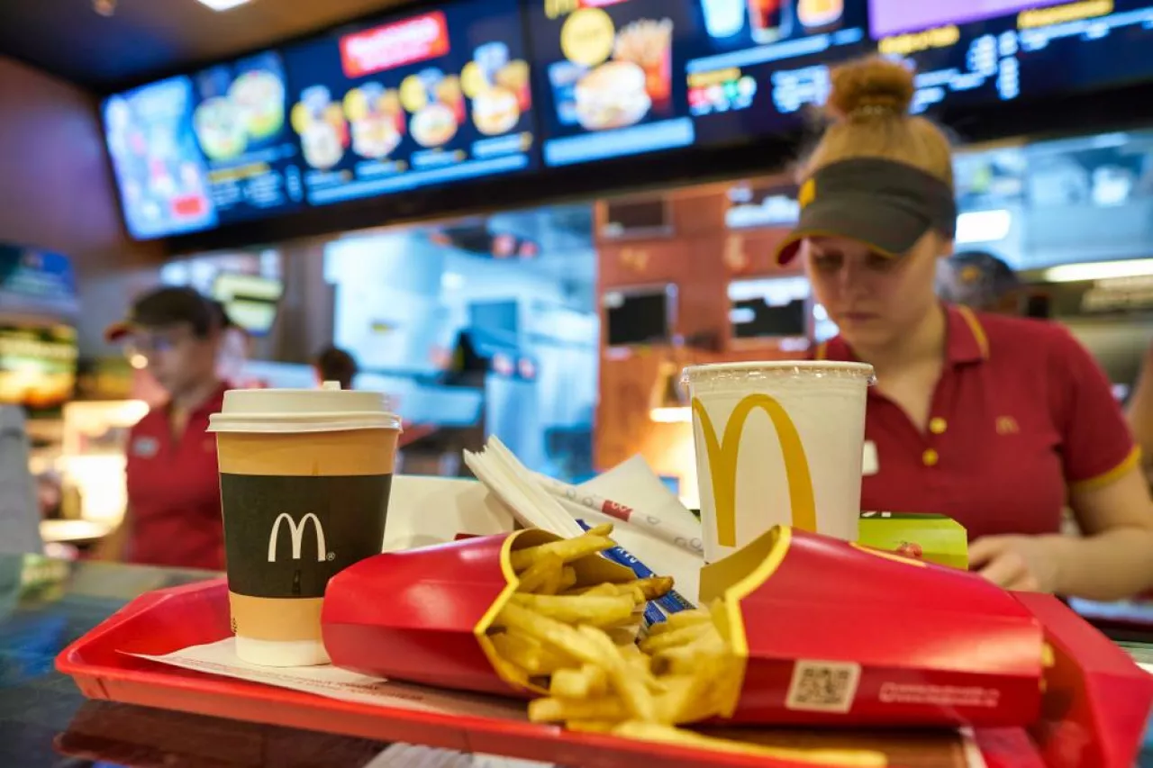 &lt;p&gt;MOSCOW, RUSSIA - CIRCA JANUARY, 2019food served on tray at McDonald‘s restaurant in Moscow.&lt;/p&gt;