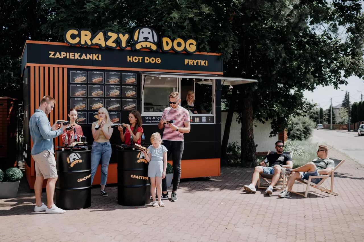 &lt;p&gt;Lokal należący do sieci ”Crazy Dog”&lt;/p&gt;