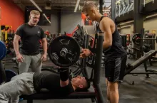 <p>Wnętrza jednego z klubów sieci Xtreme Fitness Gyms</p>