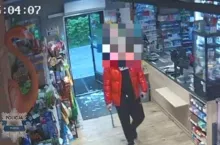&lt;p&gt;27-latek z maczetą napadł na sklep w gminie Gąbin (fot. KMP Płock)&lt;/p&gt;