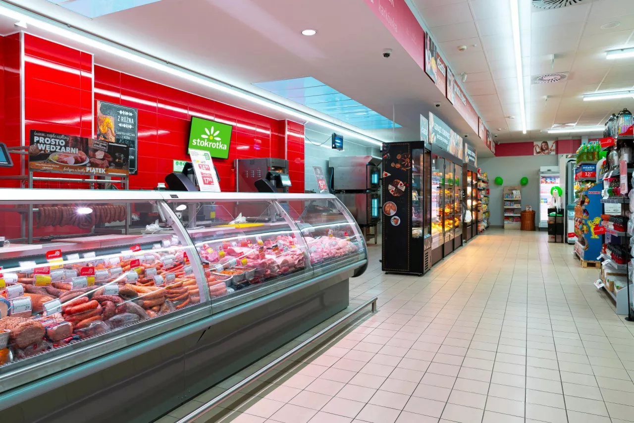 &lt;p&gt;Nowy format sklepów Stokrotki. Market z kasami wspieranymi przez AI (fot. Stokrotka)&lt;/p&gt;