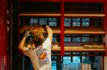 &lt;p&gt;Poznaje. Bakery &amp; Restaurant to nowy koncept spółki Enata Bread&lt;/p&gt;