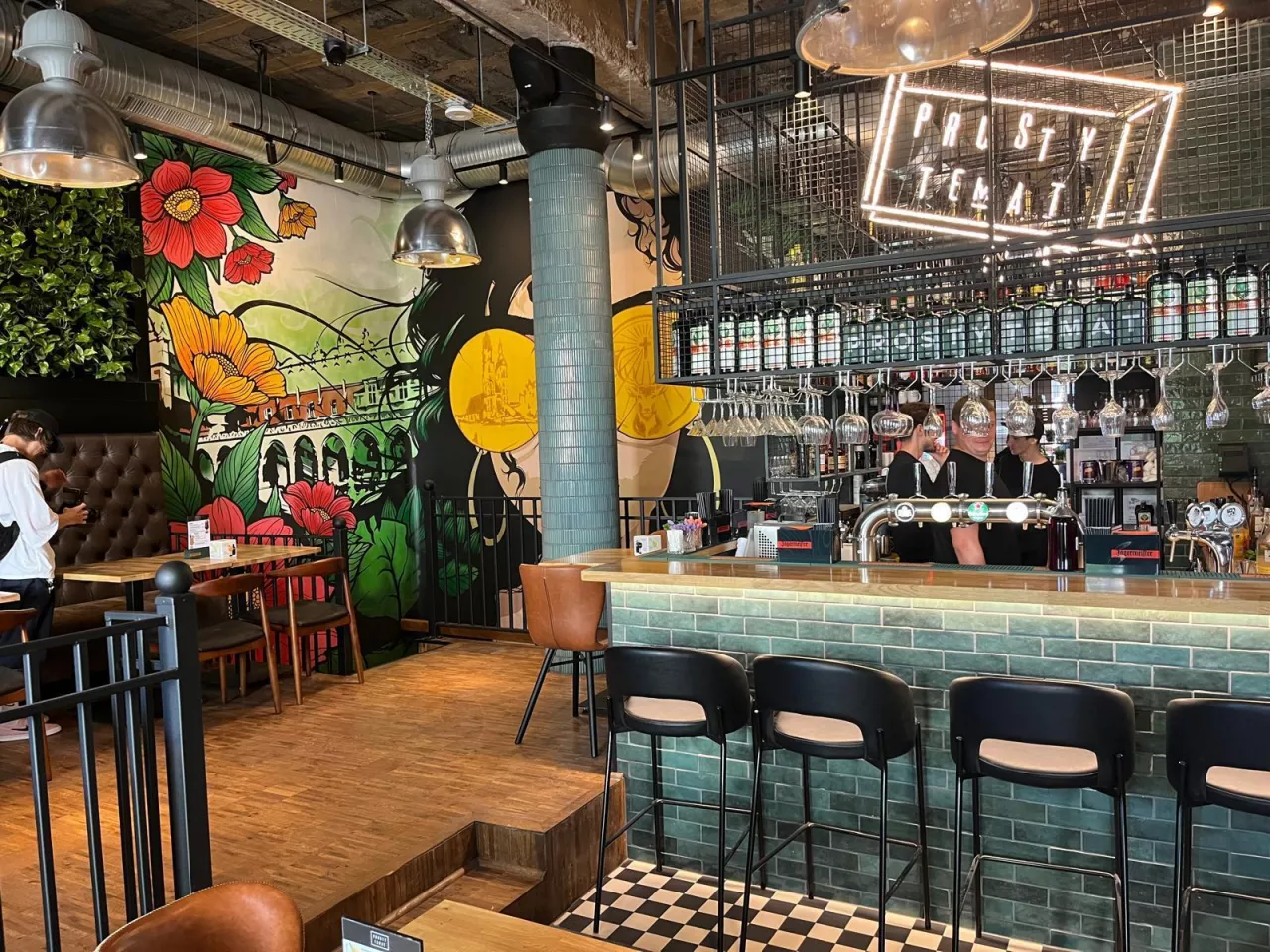 &lt;p&gt;Grupa Mex Polska przyspiesza ekspansję. Przychody przekroczą 93 mln zł&lt;/p&gt;