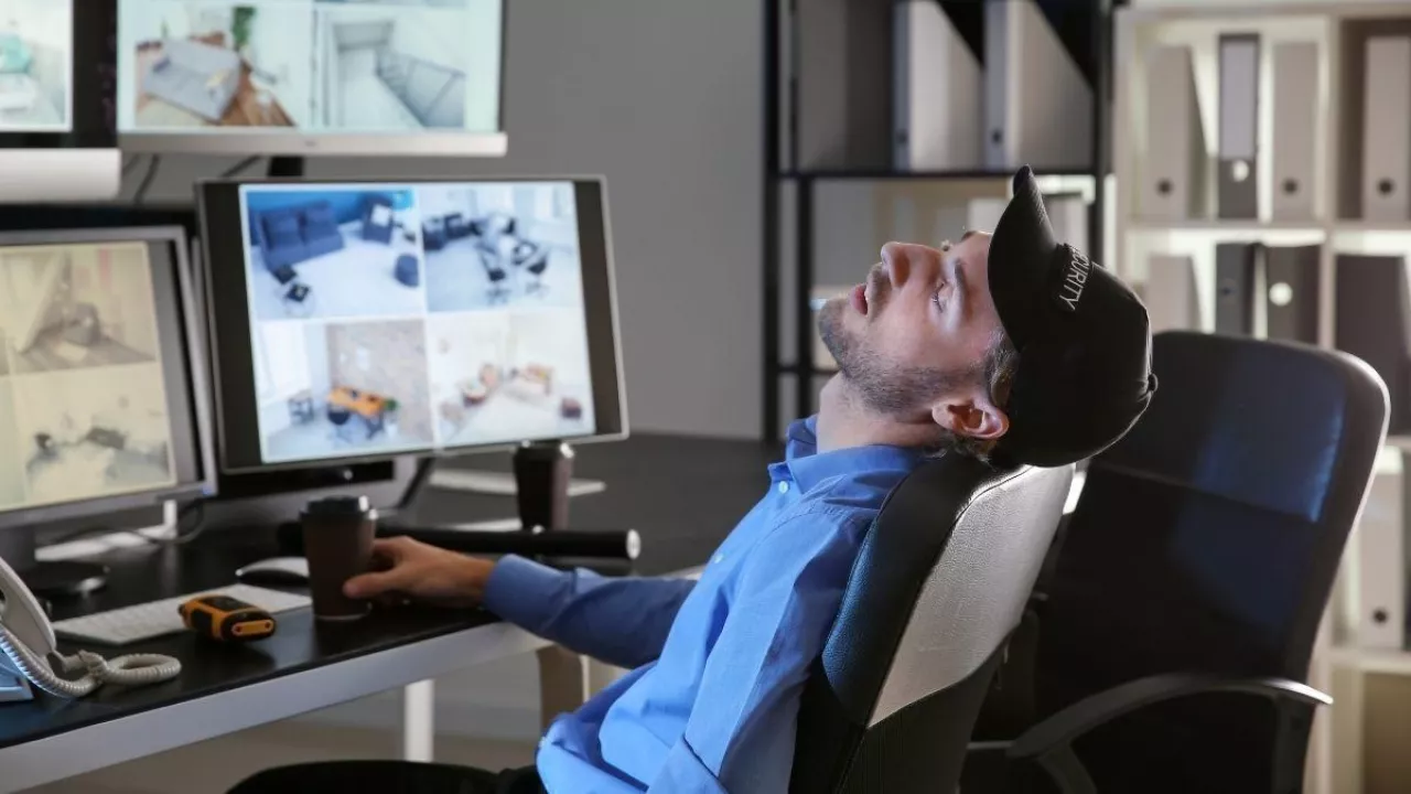 &lt;p&gt;Kamery mogą działać prewencyjnie pod warunkiem, że osoba monitorująca nie będzie spała w czasie pracy&lt;/p&gt;