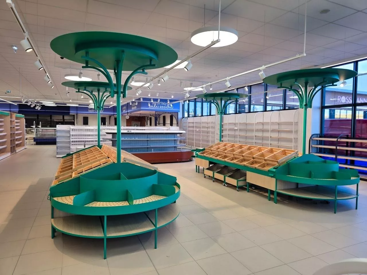 &lt;p&gt;Dział owocowo-warzywny zwraca szczególną uwagę w sklepach sieci Merkus&lt;/p&gt;