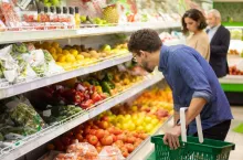 Najlepsze sieci franczyzowe w Polsce. Zobacz ranking EY 2025 (fot. Canva)