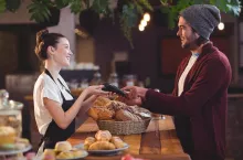 &lt;p&gt;Lojalność wobec agentów rozliczeniowych i banków jest zdeterminowana m.in. nieabsorbowaniem czasu przedsiębiorcy&lt;/p&gt;