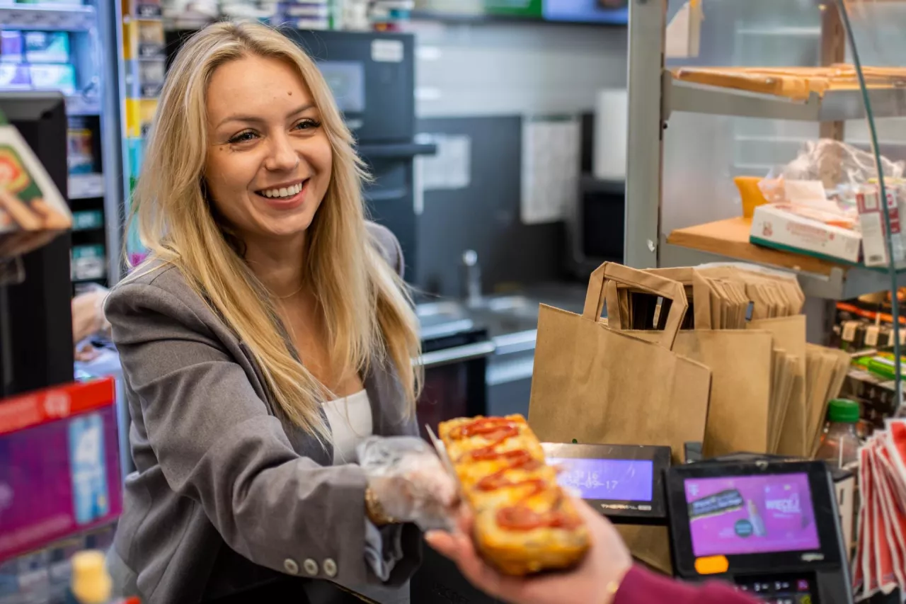 <p>Klaudia Chojna, franczyzobiorczyni sieci Żabka i zdobywczyni tytułu Franczyzowy Superbohater</p>